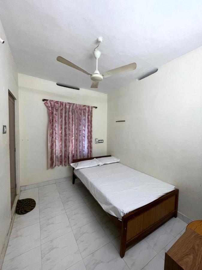 Imperial Inn - Haroz Kuttālam المظهر الخارجي الصورة